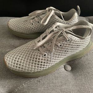 Nobull mesh runner size 6